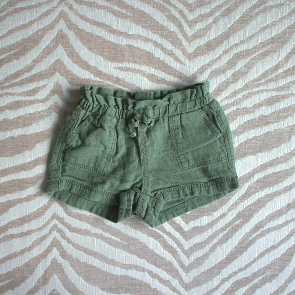 🚼 Old Navy Unisex Shorts | Army Green Baby Shorts - Picture 1 of 5
